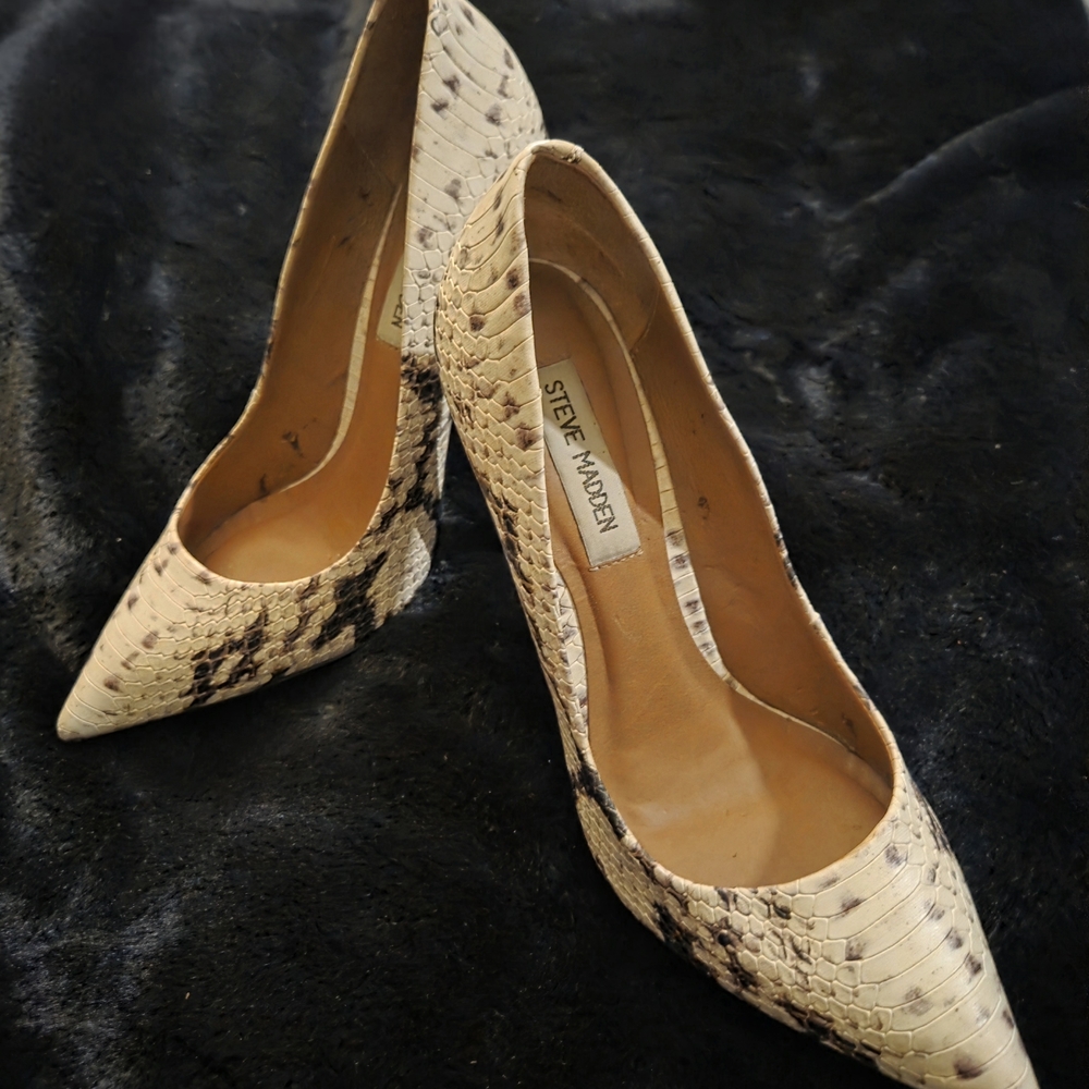 Steve Madden Cream and Brown Patterned Heels